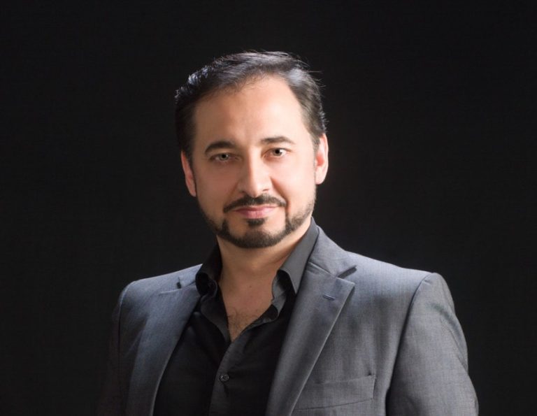 plateamagazine.com. Entrevista Alejandro Roy