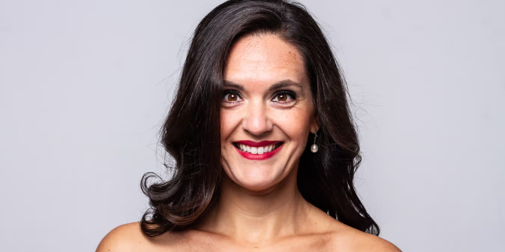 74908102Vanessa