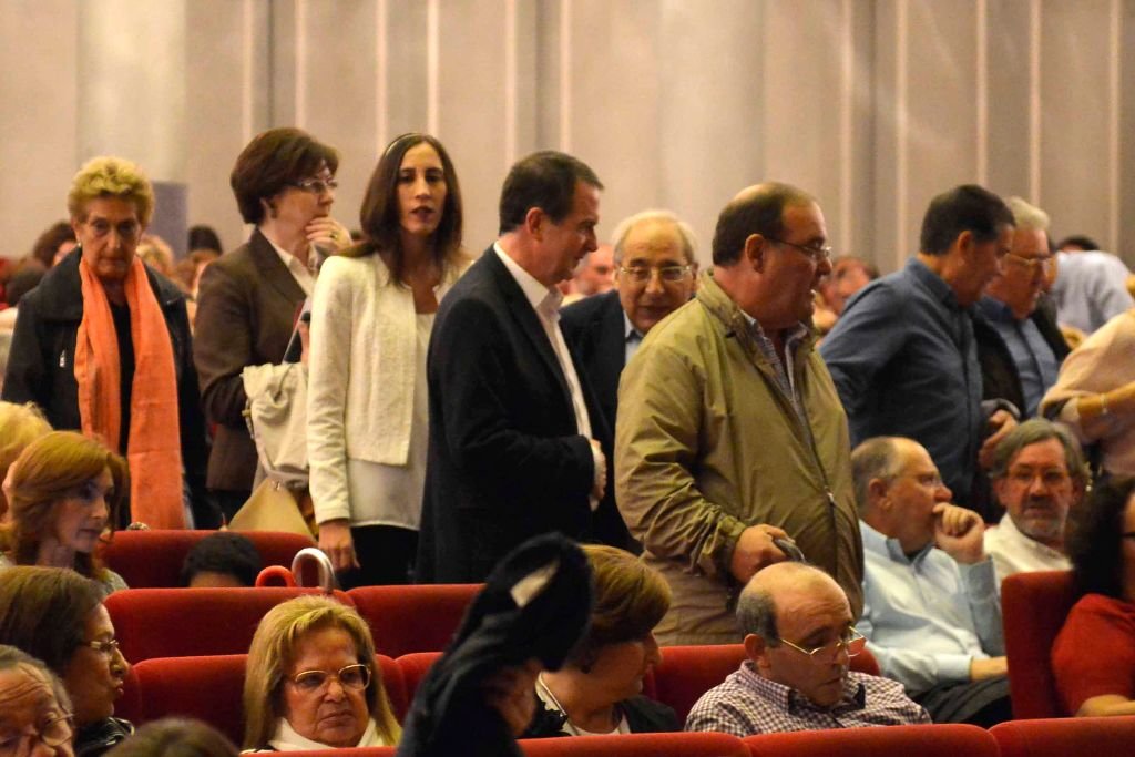 Homenaje al fundador de Amigos de la Ópera